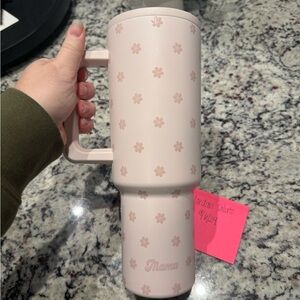 Simple Modern Mama Trek